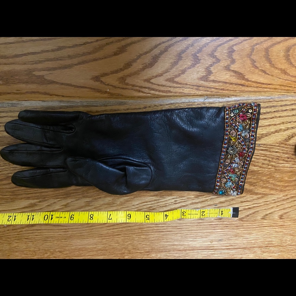 Vintage Embellished Black Leather Women's Gloves - Picture 6 of 8
